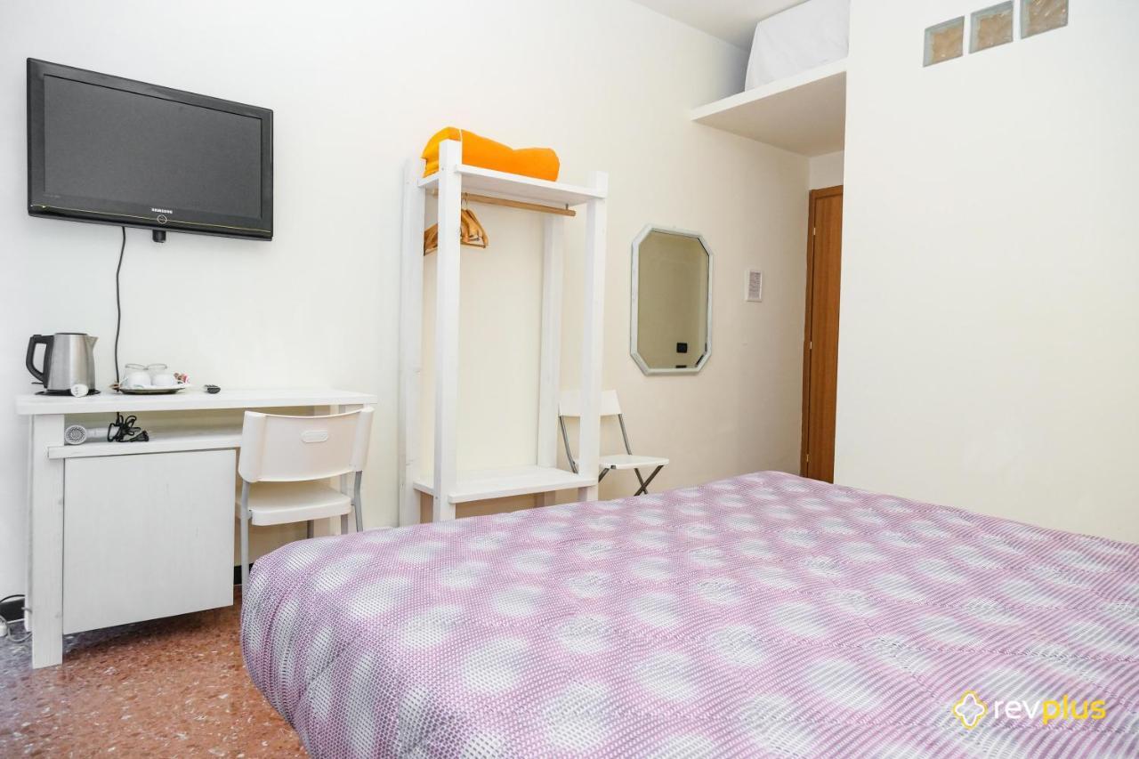 Lia Rooms 3 La Spezia Luaran gambar